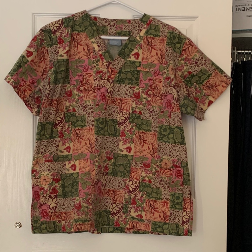 Scrub top